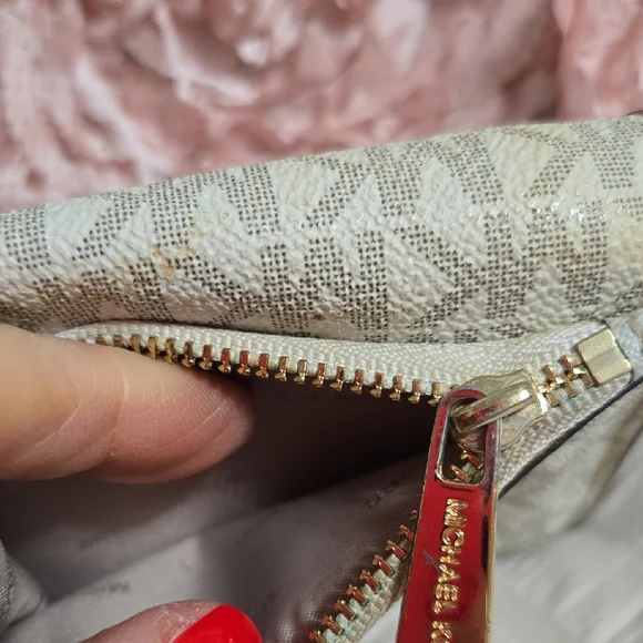 Michael Kors Logo Print Wallet in Cream and Gold - Picture 4 of 9